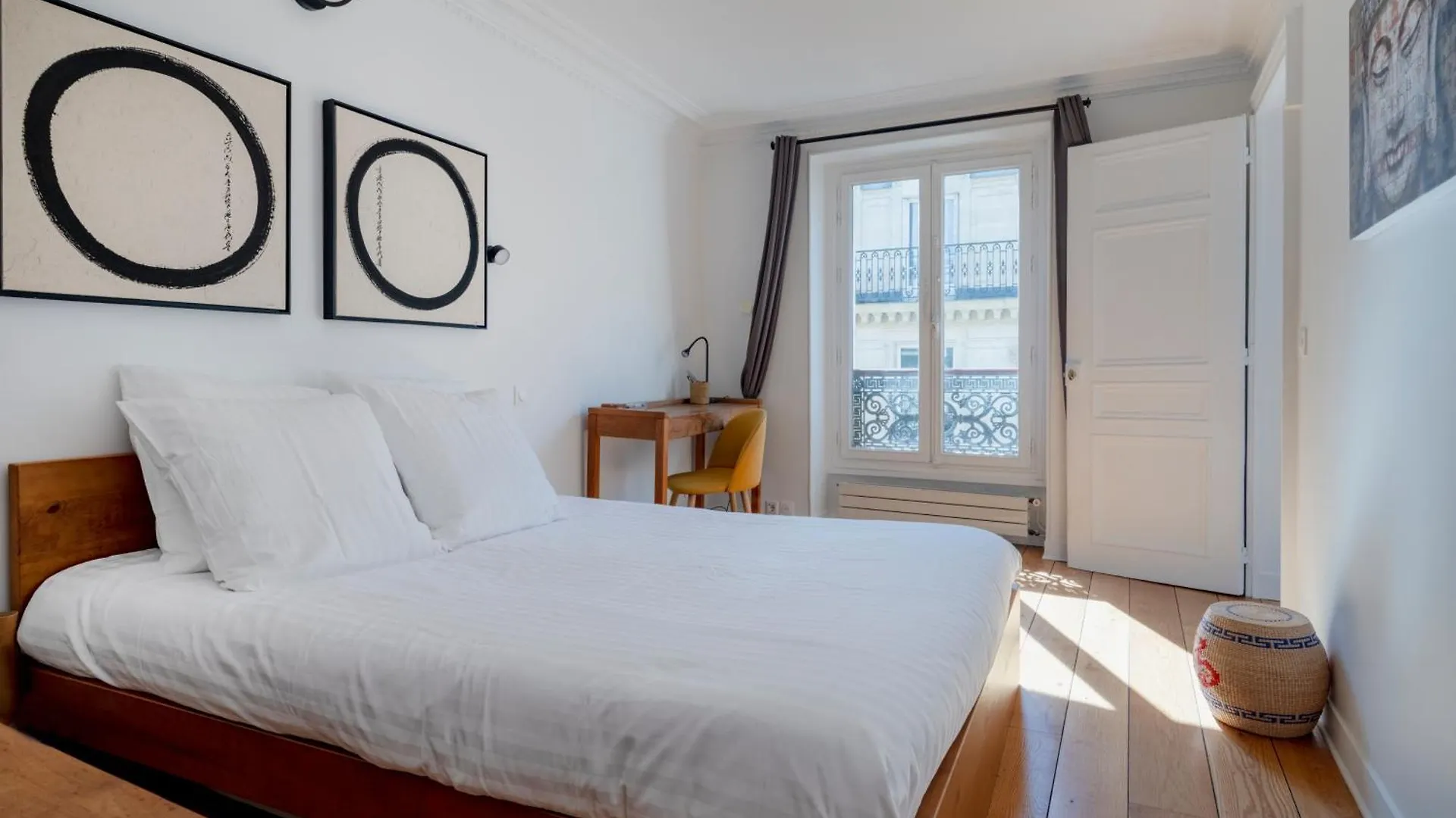 Apartment Center - Haussmann Elegant Paris